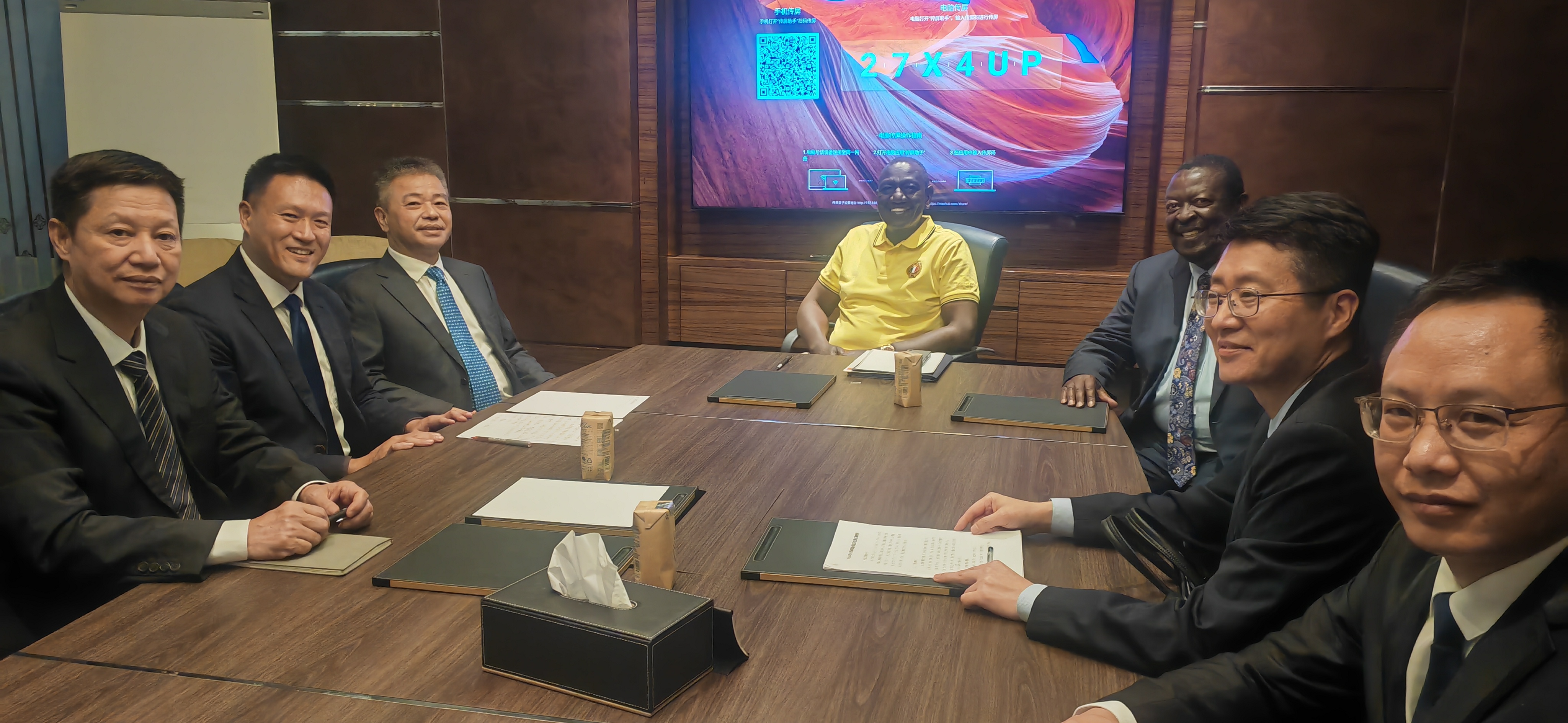 林增忠董事长拜会肯尼亚总统